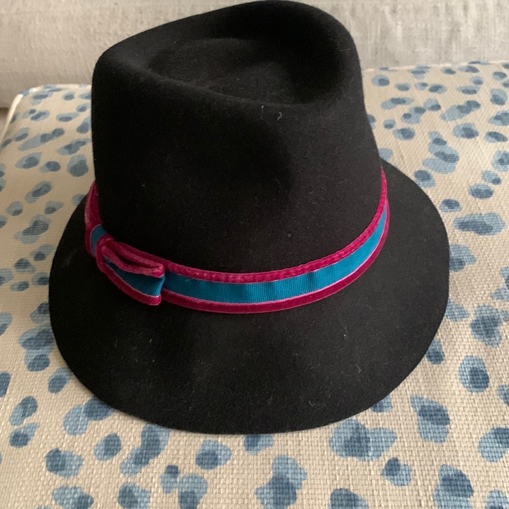 Black wool fedora with cute ribbon/velvet trim and bow